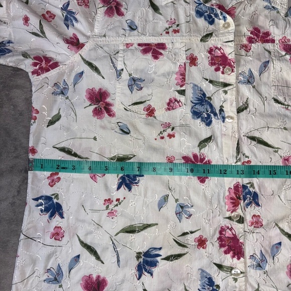 Bobbie Brooks White and Pink flowers Casual Button Down Shirt(0026) - Picture 15 of 15